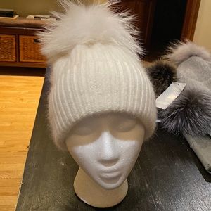 White knit toque NWT